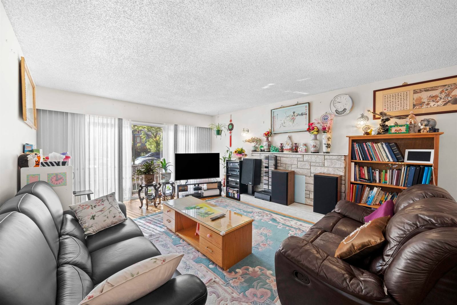 Listing Image 14