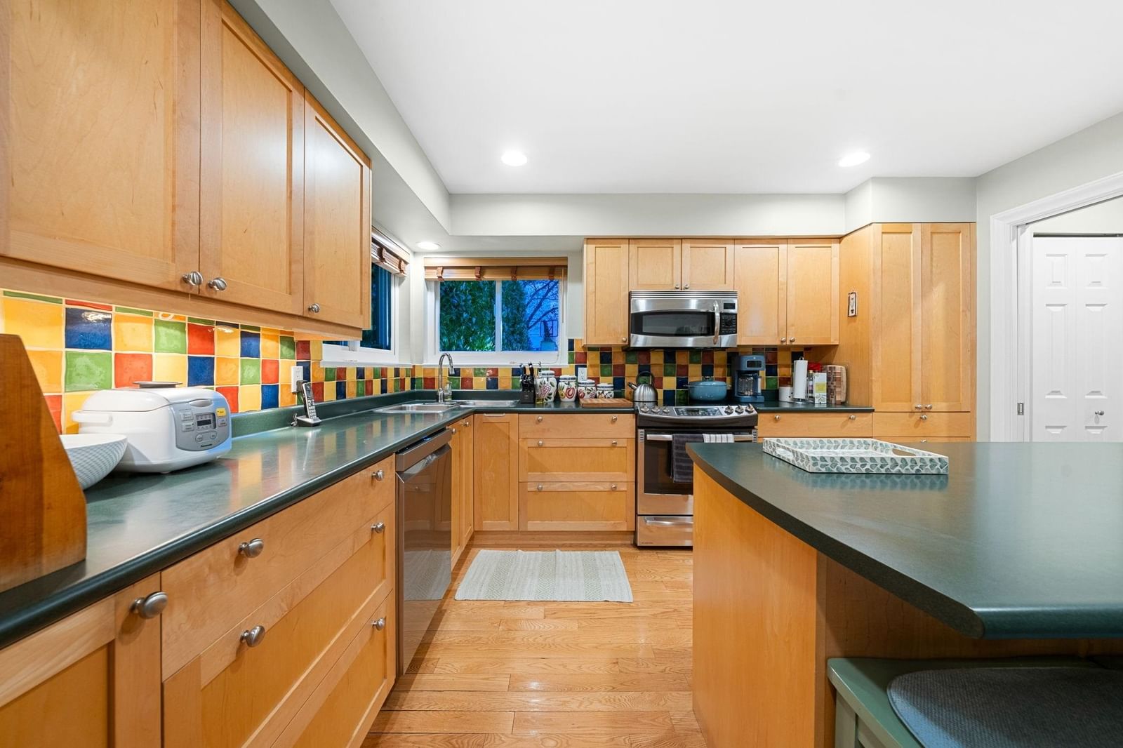 Listing Image 9