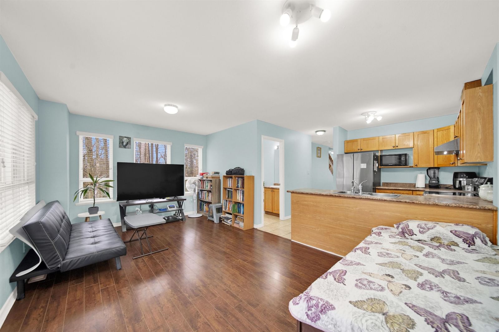 Listing Image 15