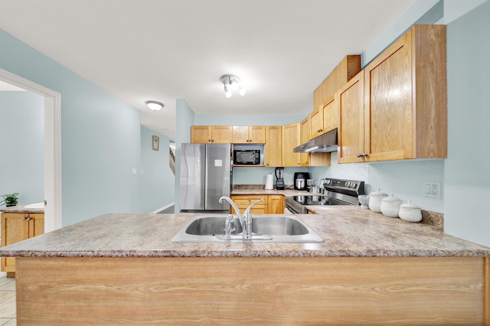 Listing Image 9