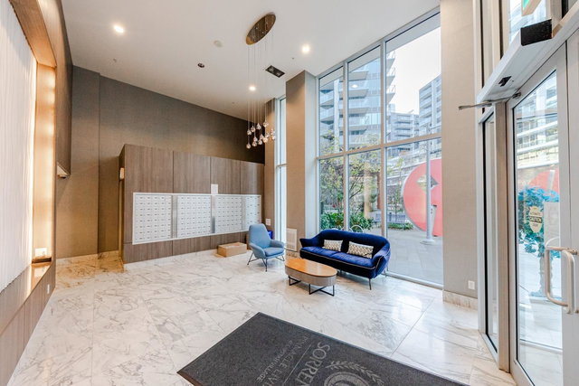 914 - 8628 Hazelbridge Way