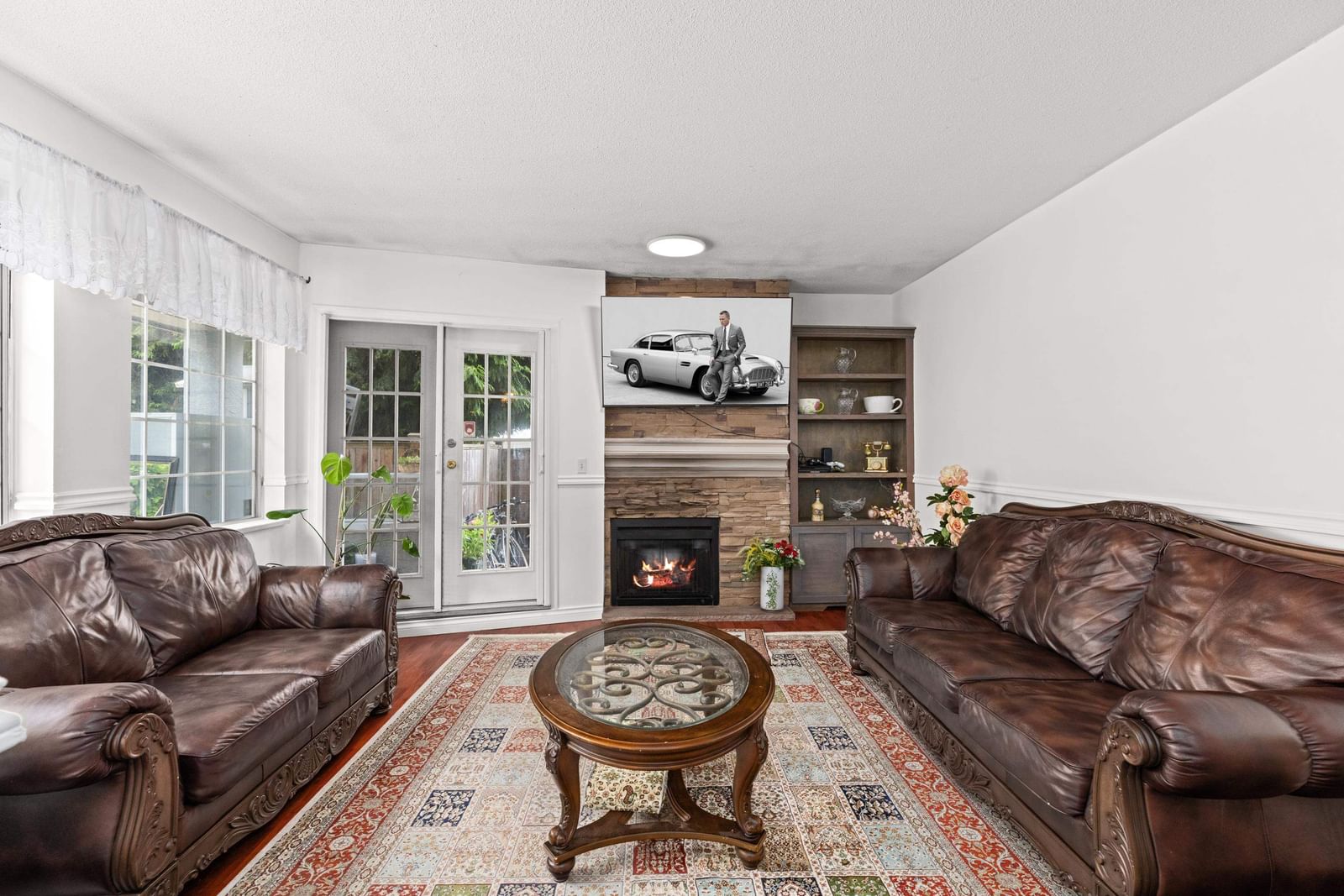 Listing Image 5