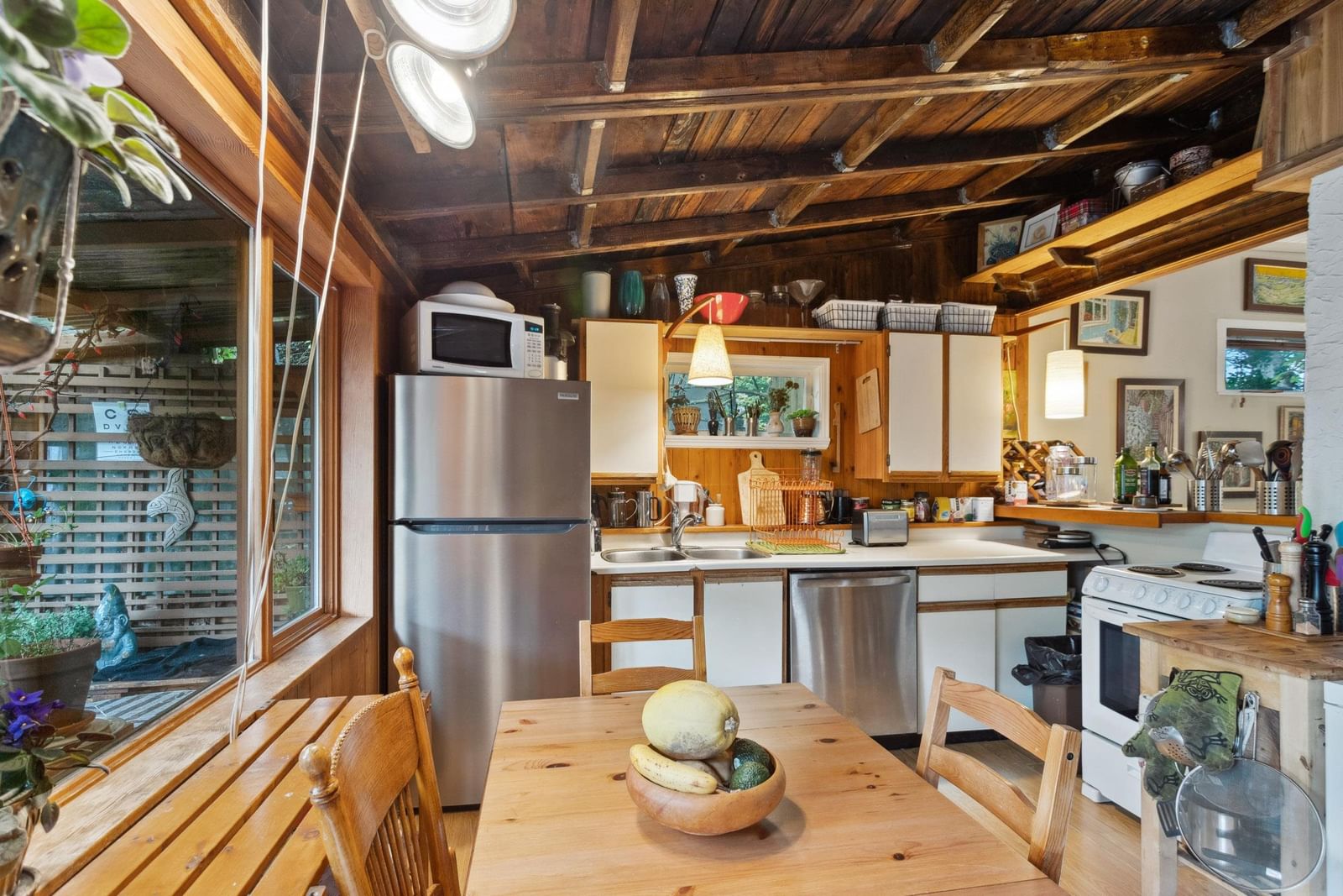 Listing Image 5