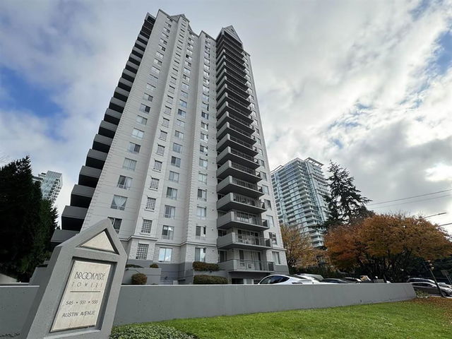 904 - 555 Austin Avenue