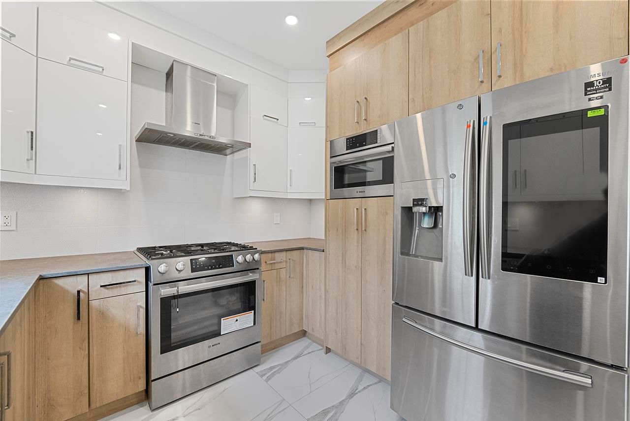 Listing Image 12