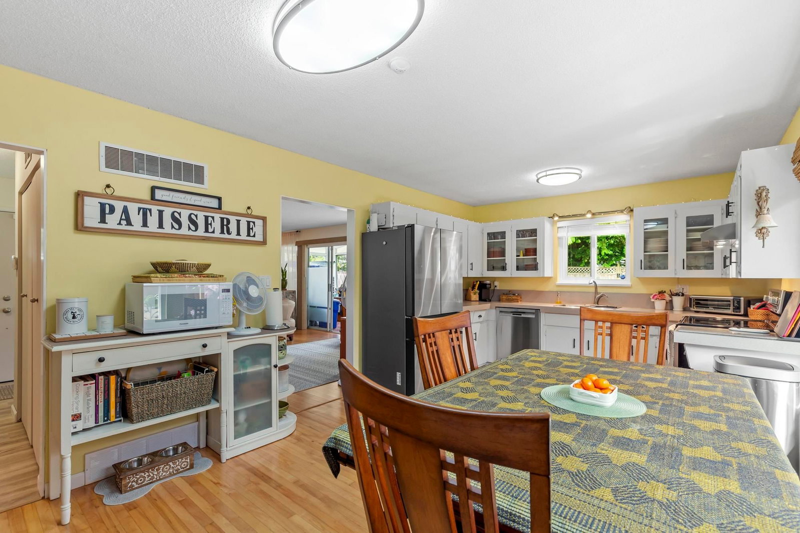 Listing Image 9