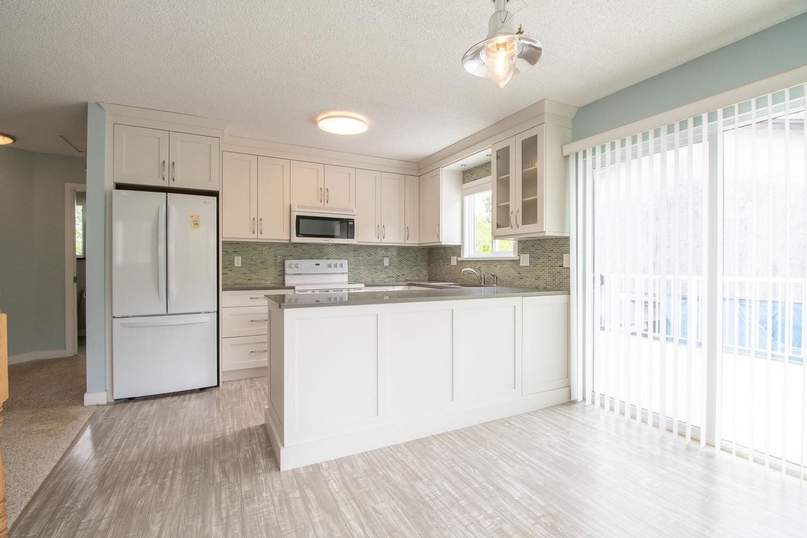 Listing Image 13