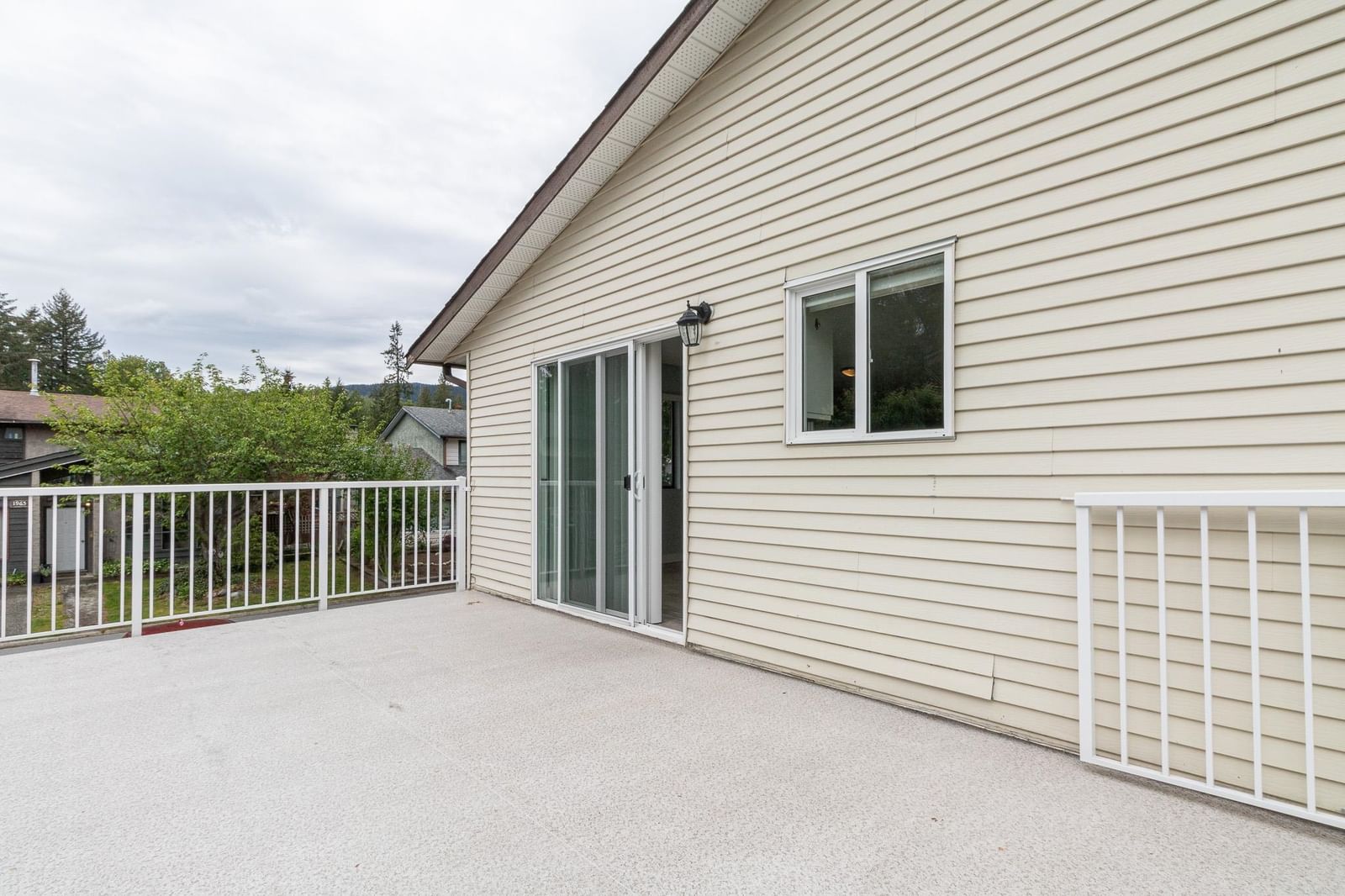 Listing Image 24