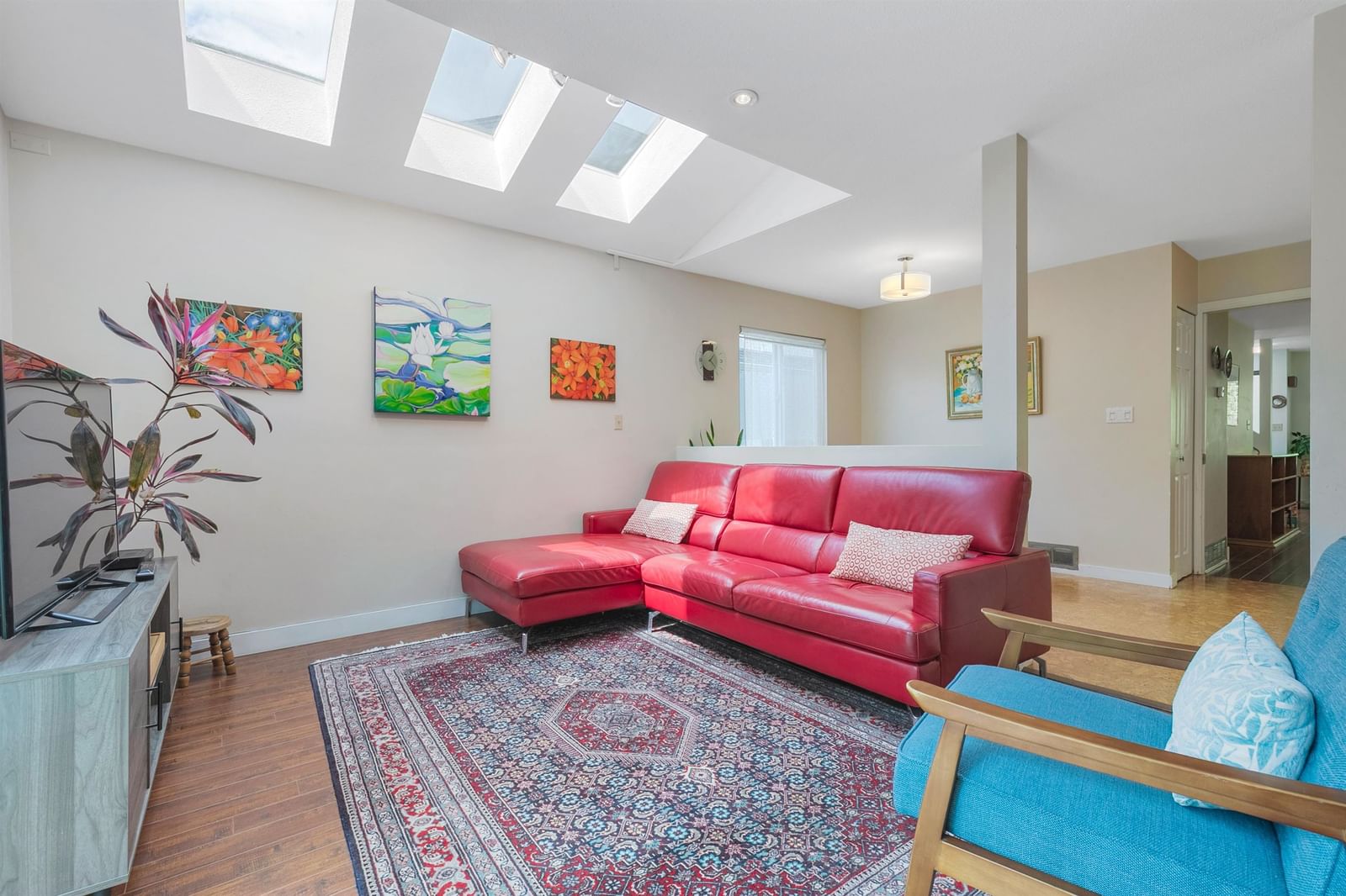 Listing Image 6
