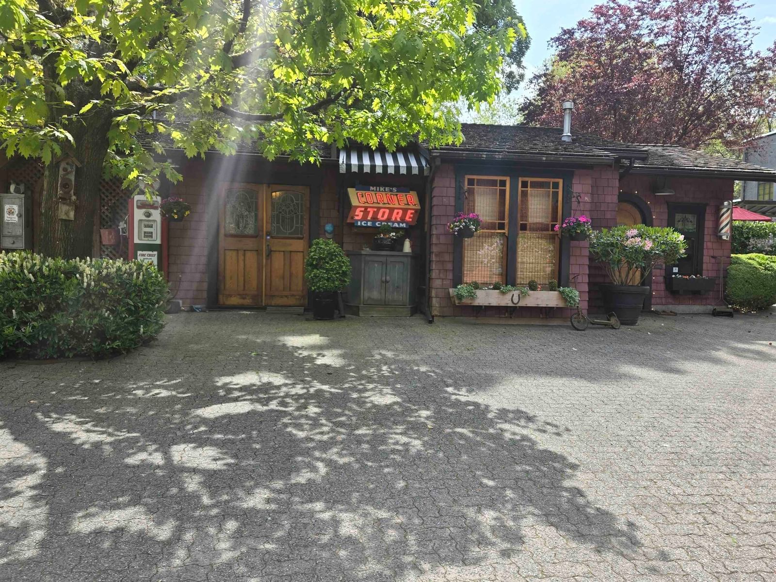 Listing Image 12