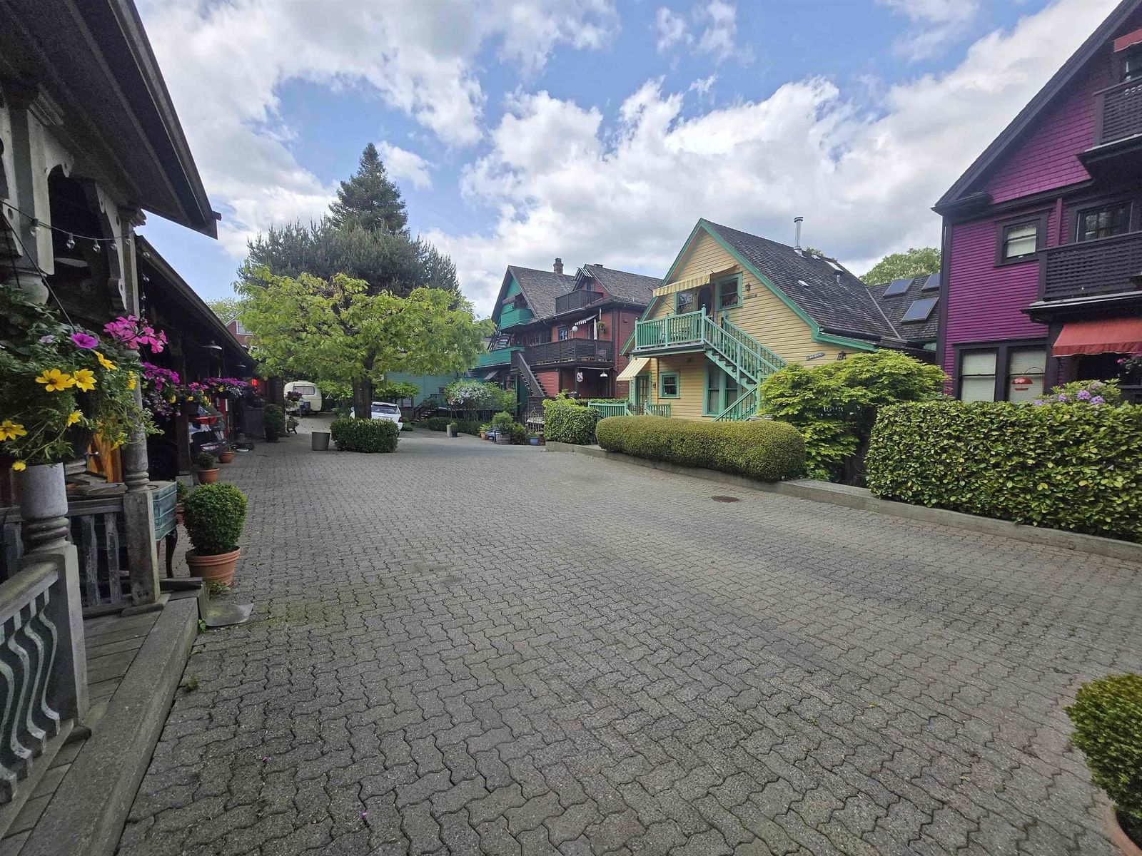 Listing Image 16