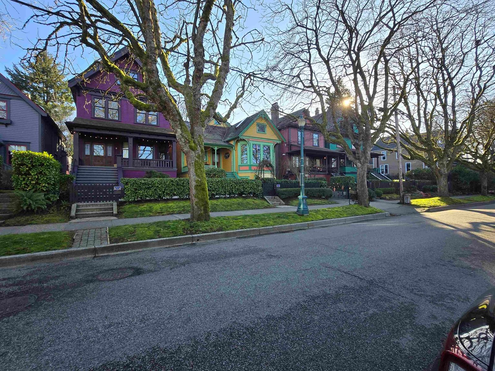 Listing Image 3