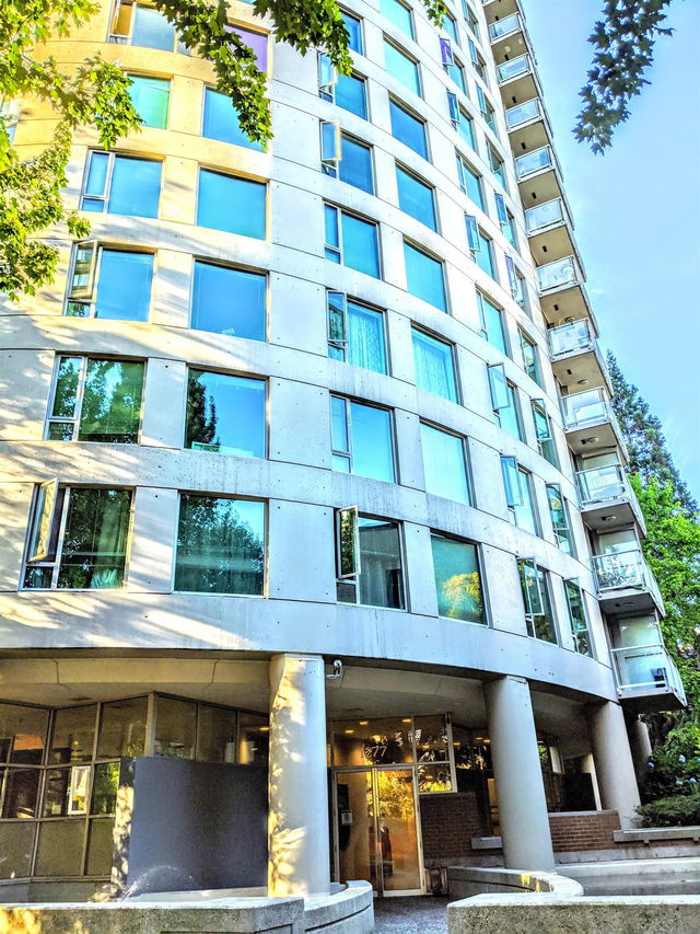 305 - 1277 Nelson Street