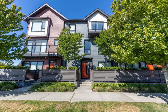 221 - 4738 Hemlock Way