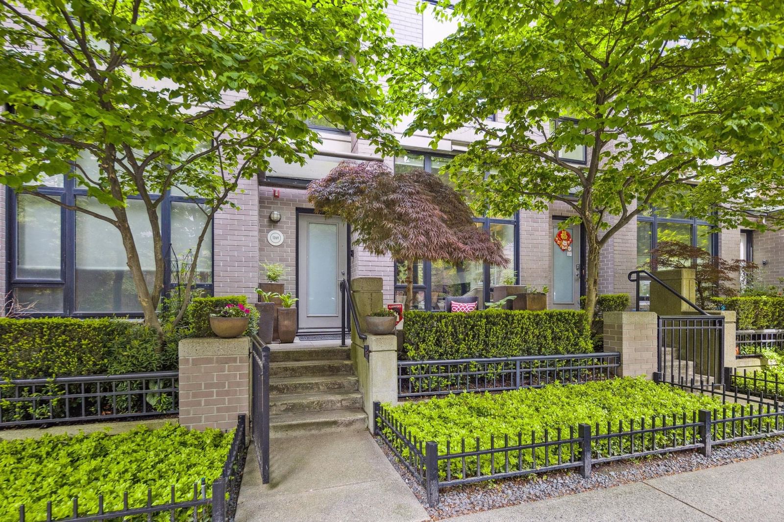 Listing Image 19