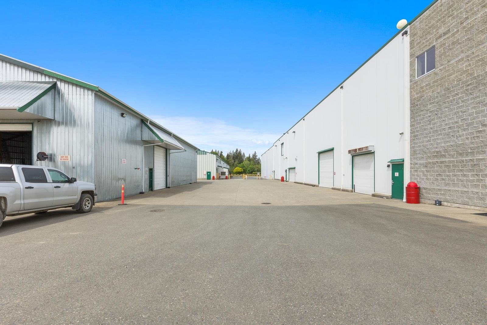 Listing Image 24