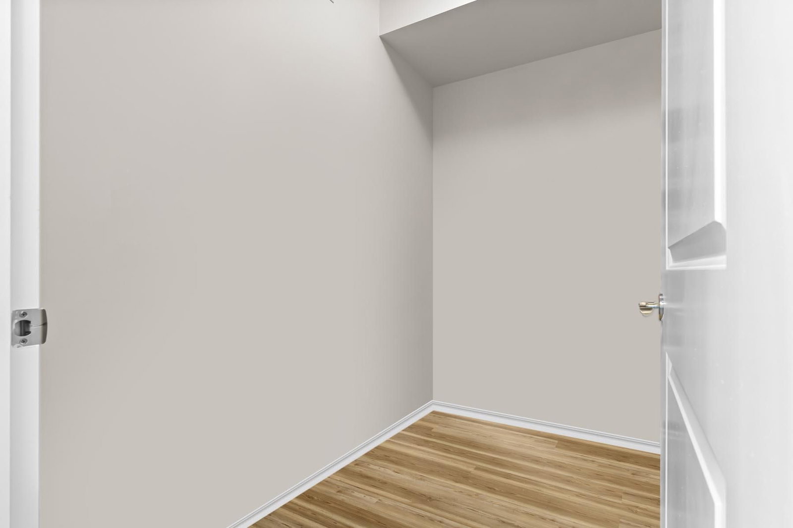 Listing Image 24