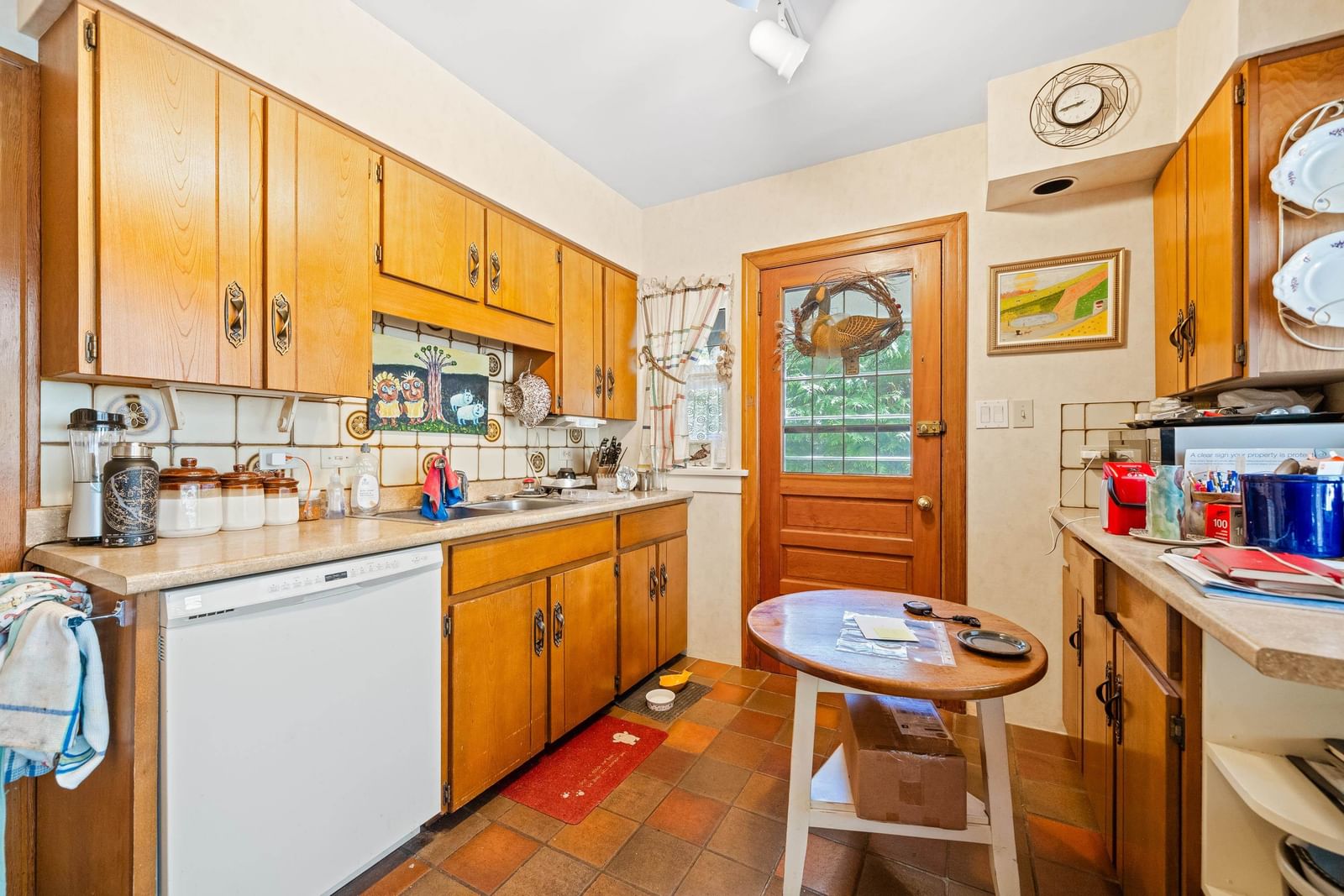 Listing Image 6