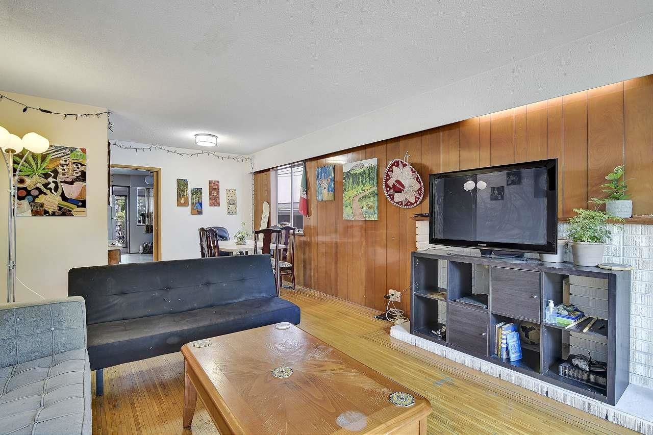 Listing Image 3