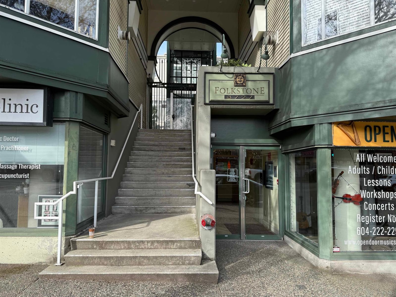 Listing Image 12