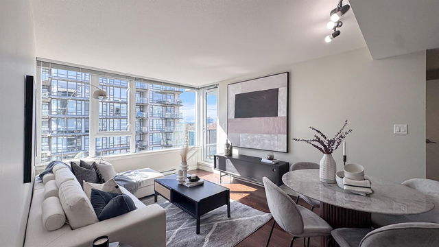 1002 - 7117 Elmbridge Way