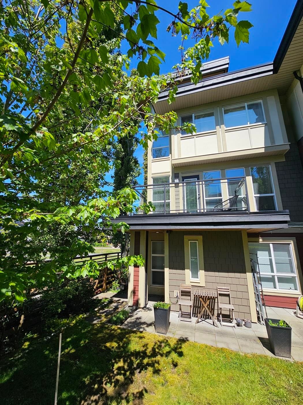 Listing Image 8