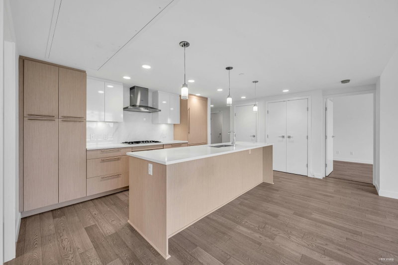 303 - 5077 Cambie Street