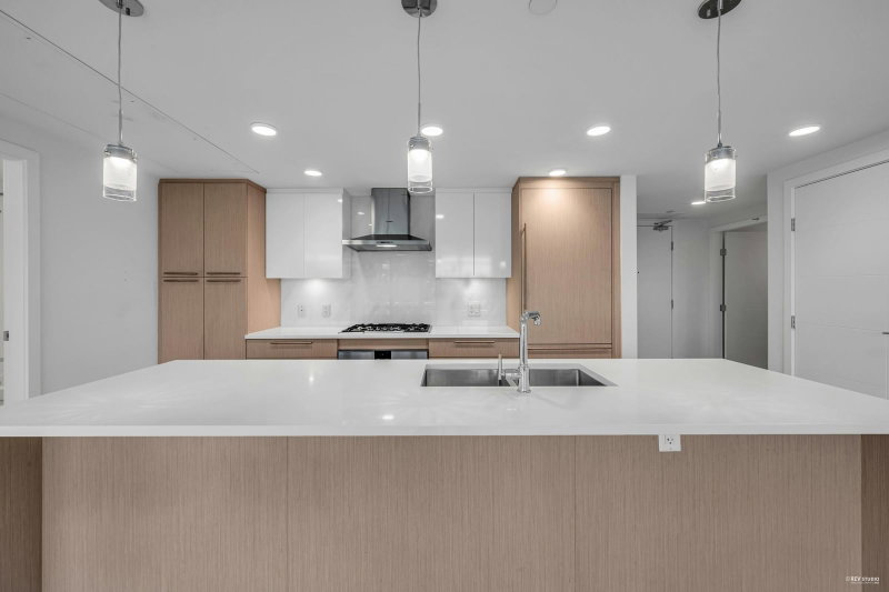 303 - 5077 Cambie Street