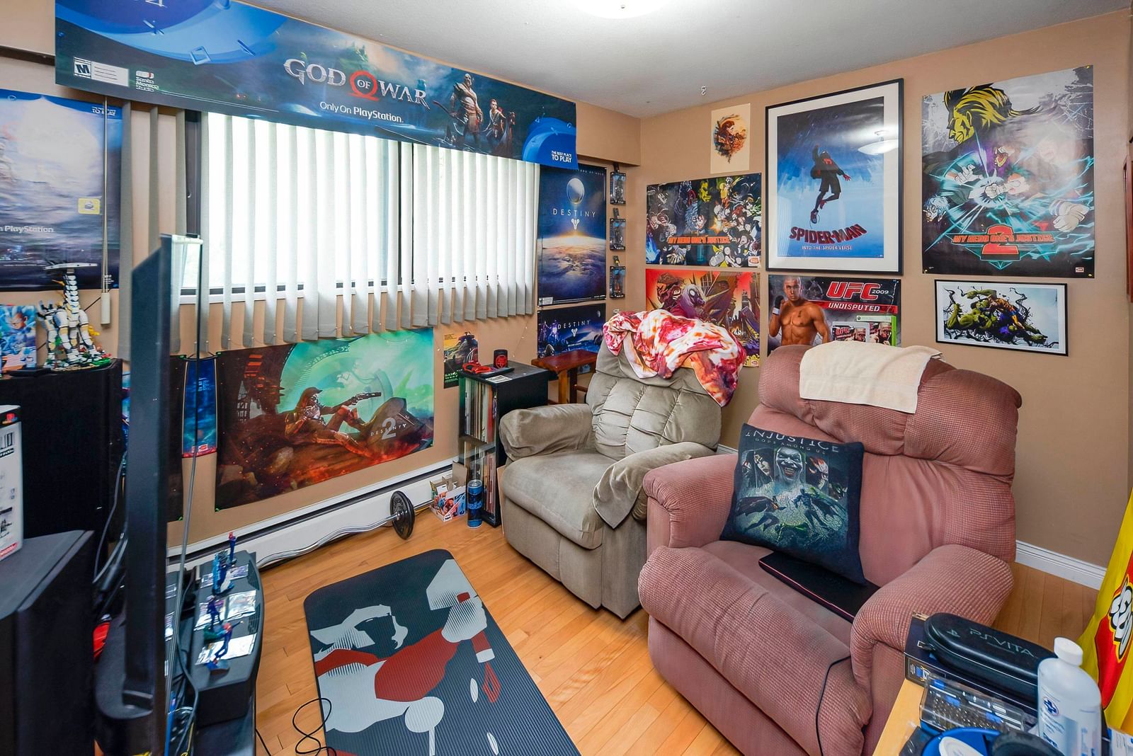 Listing Image 8