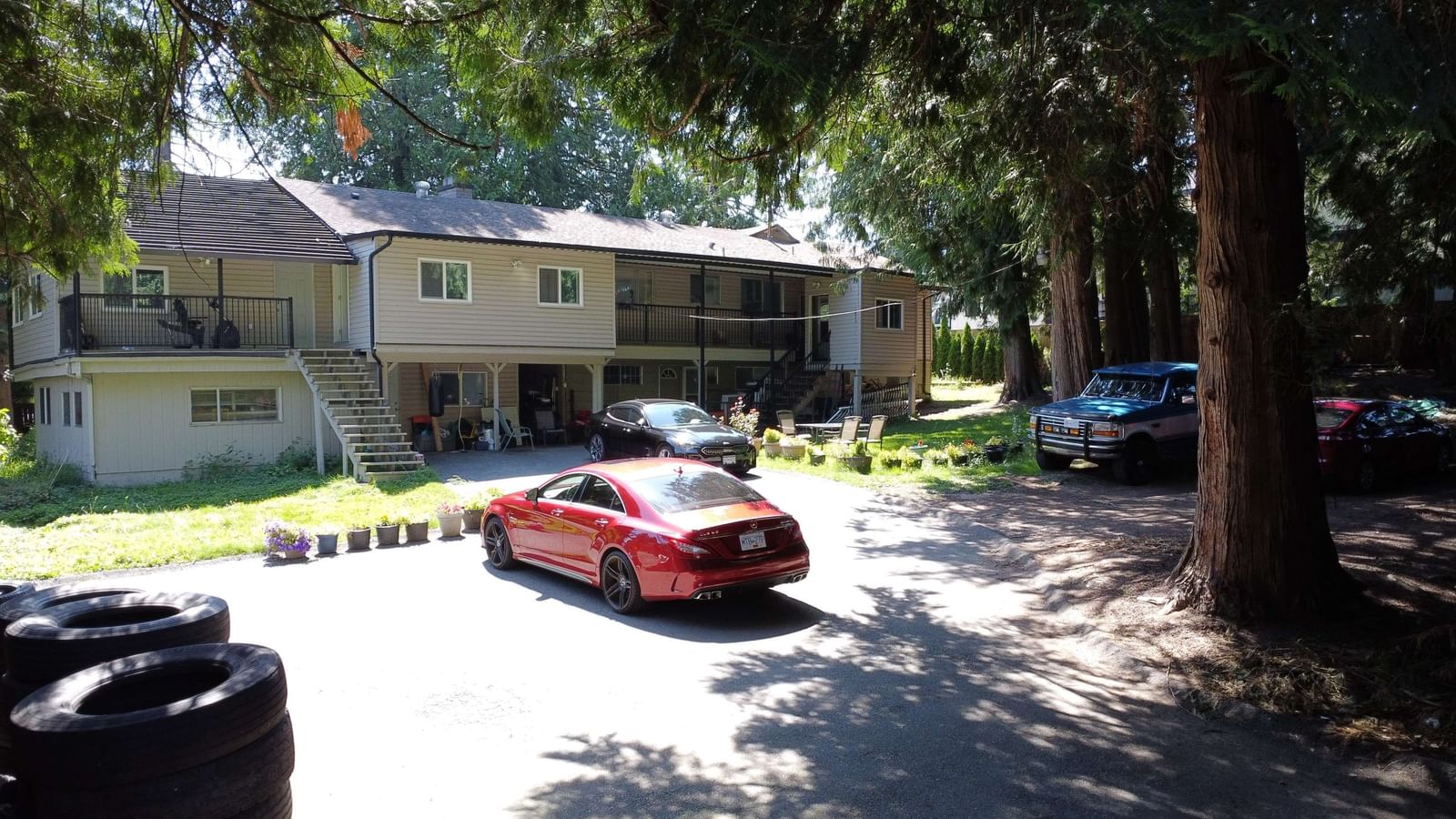 Listing Image 4