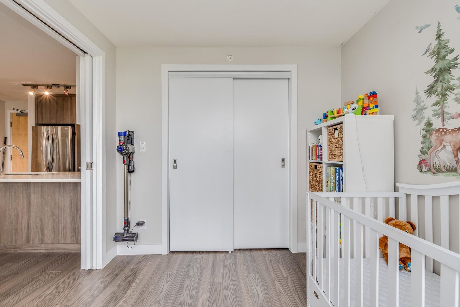 Listing Image 15