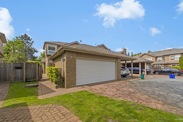 7 - 9671 Capella Drive