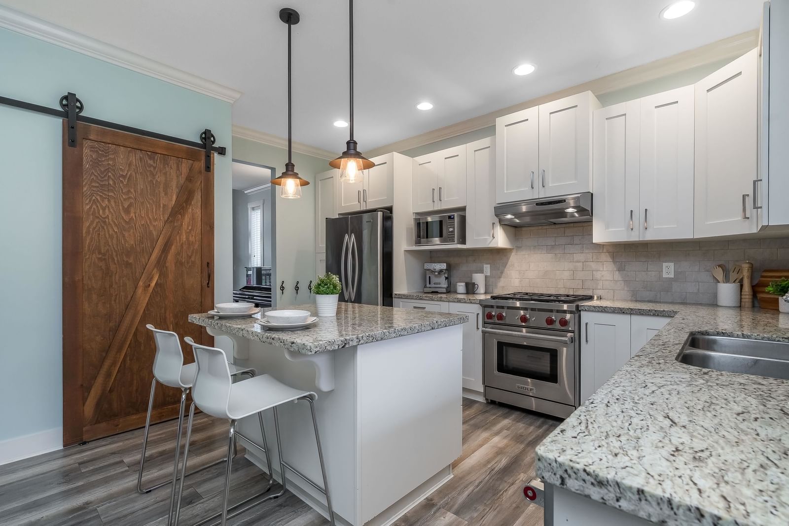 Listing Image 11