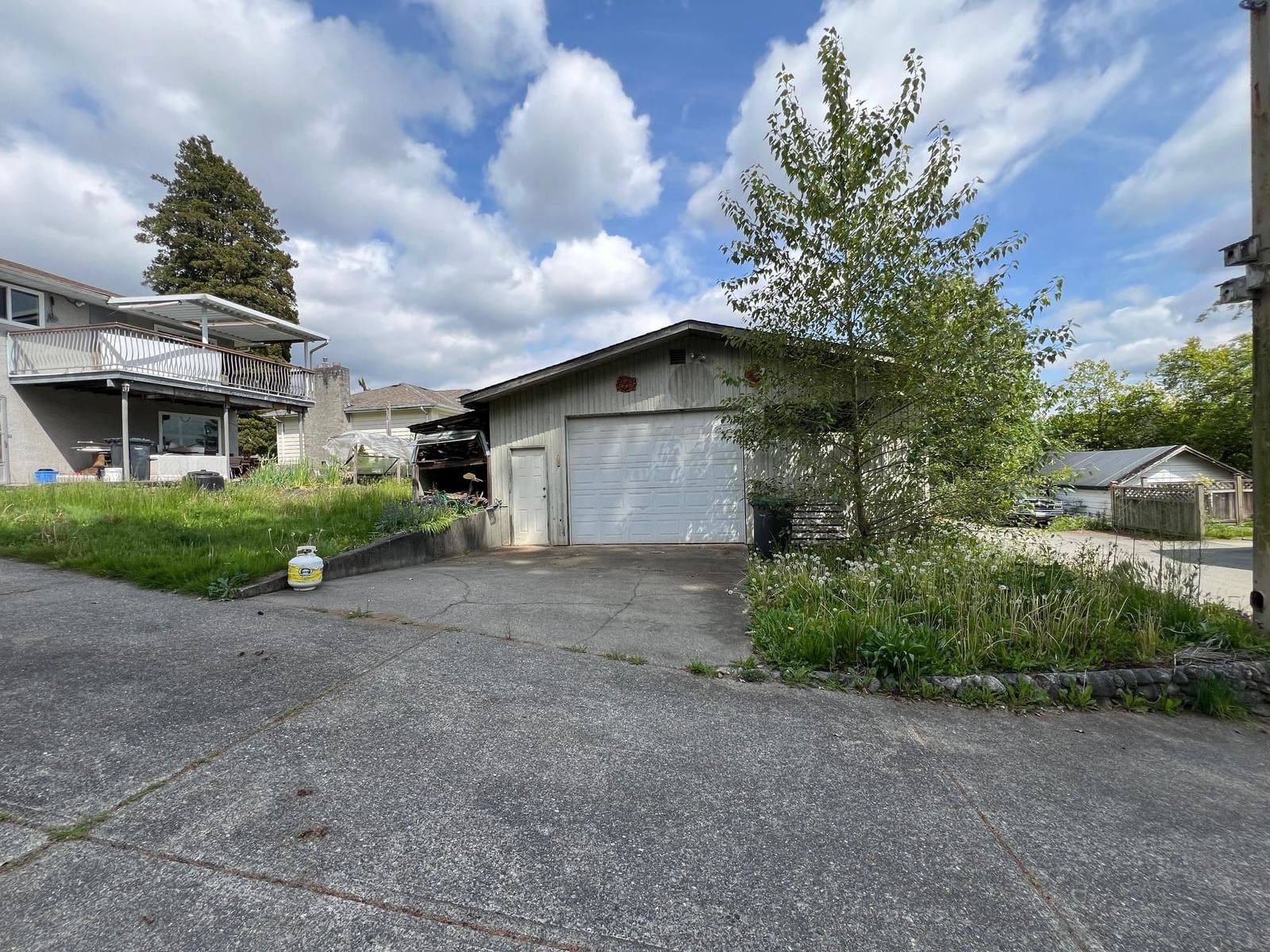 Listing Image 5