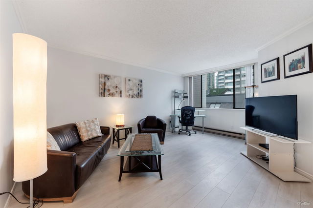 302 - 1270 Robson Street