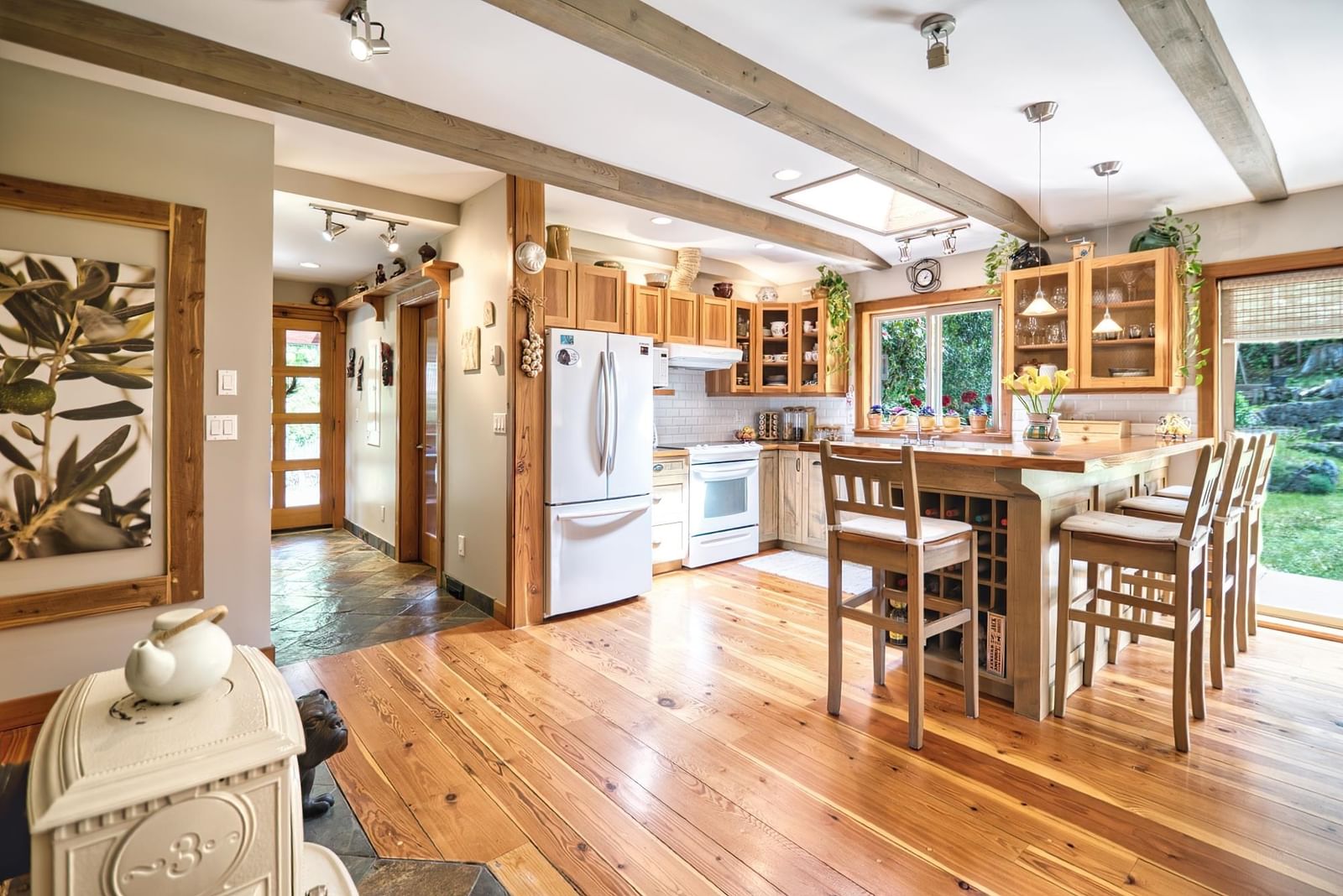 Listing Image 10