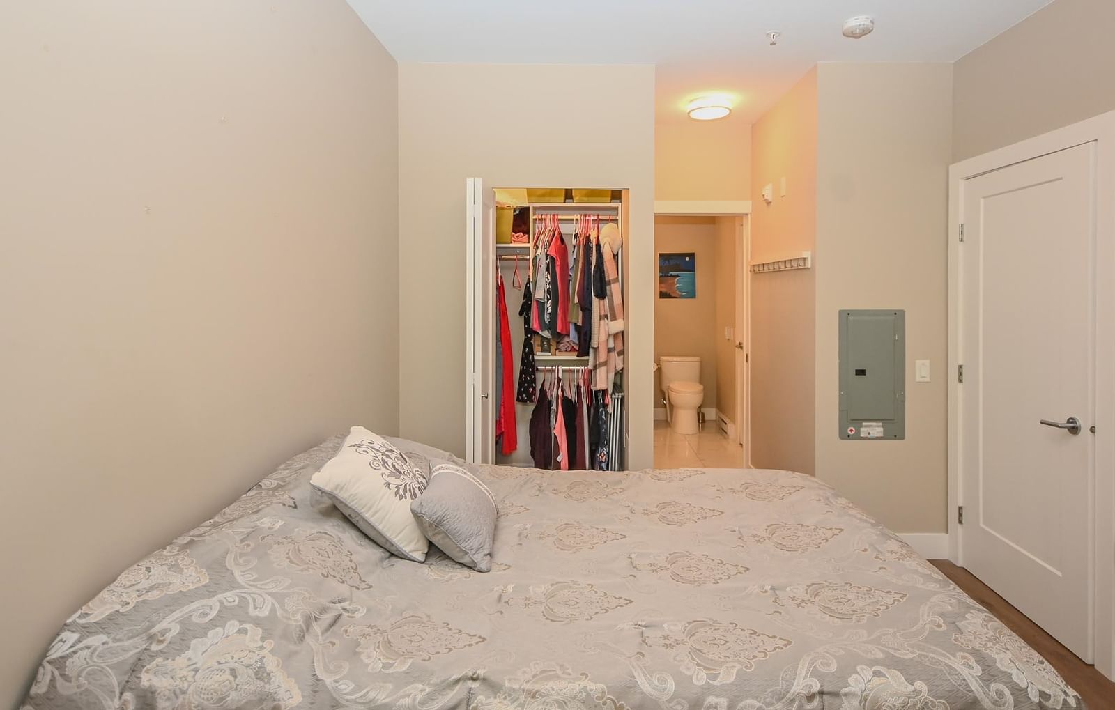 Listing Image 21