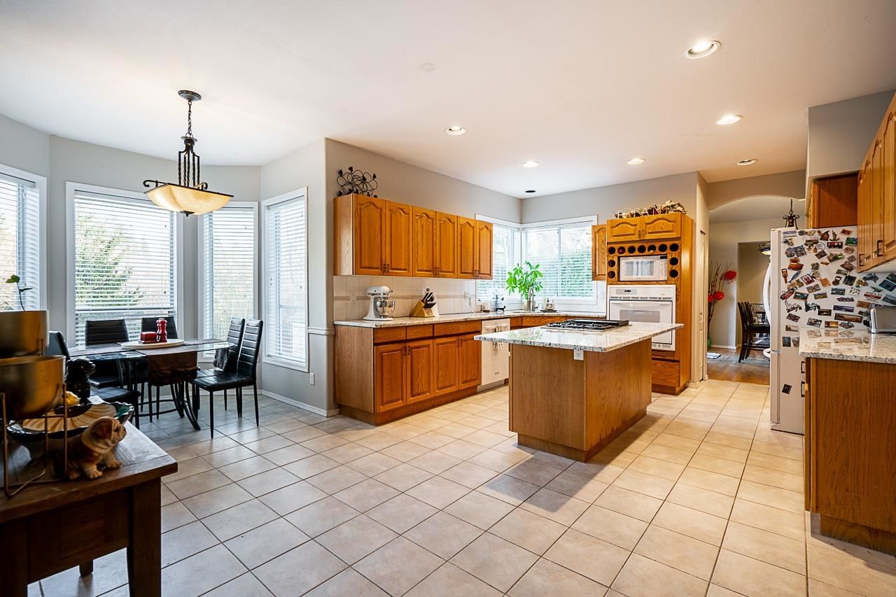 Listing Image 11