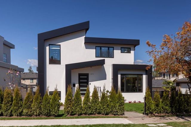 2471 Edgar Crescent