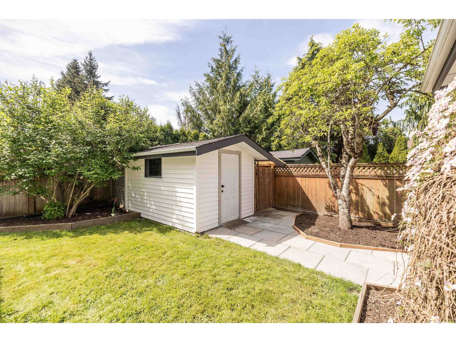 Listing Image 33