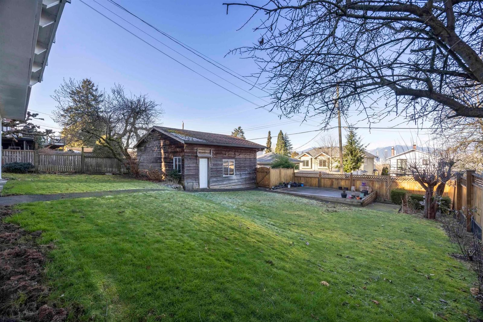 Listing Image 8