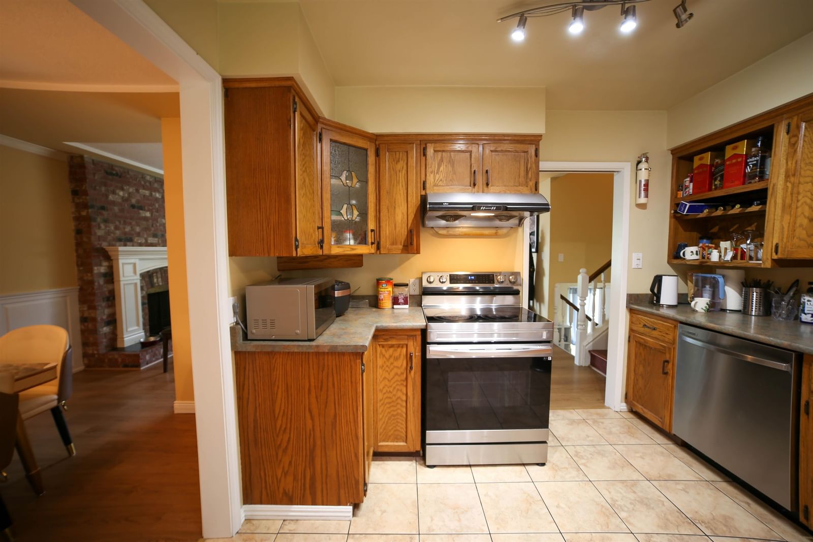 Listing Image 13