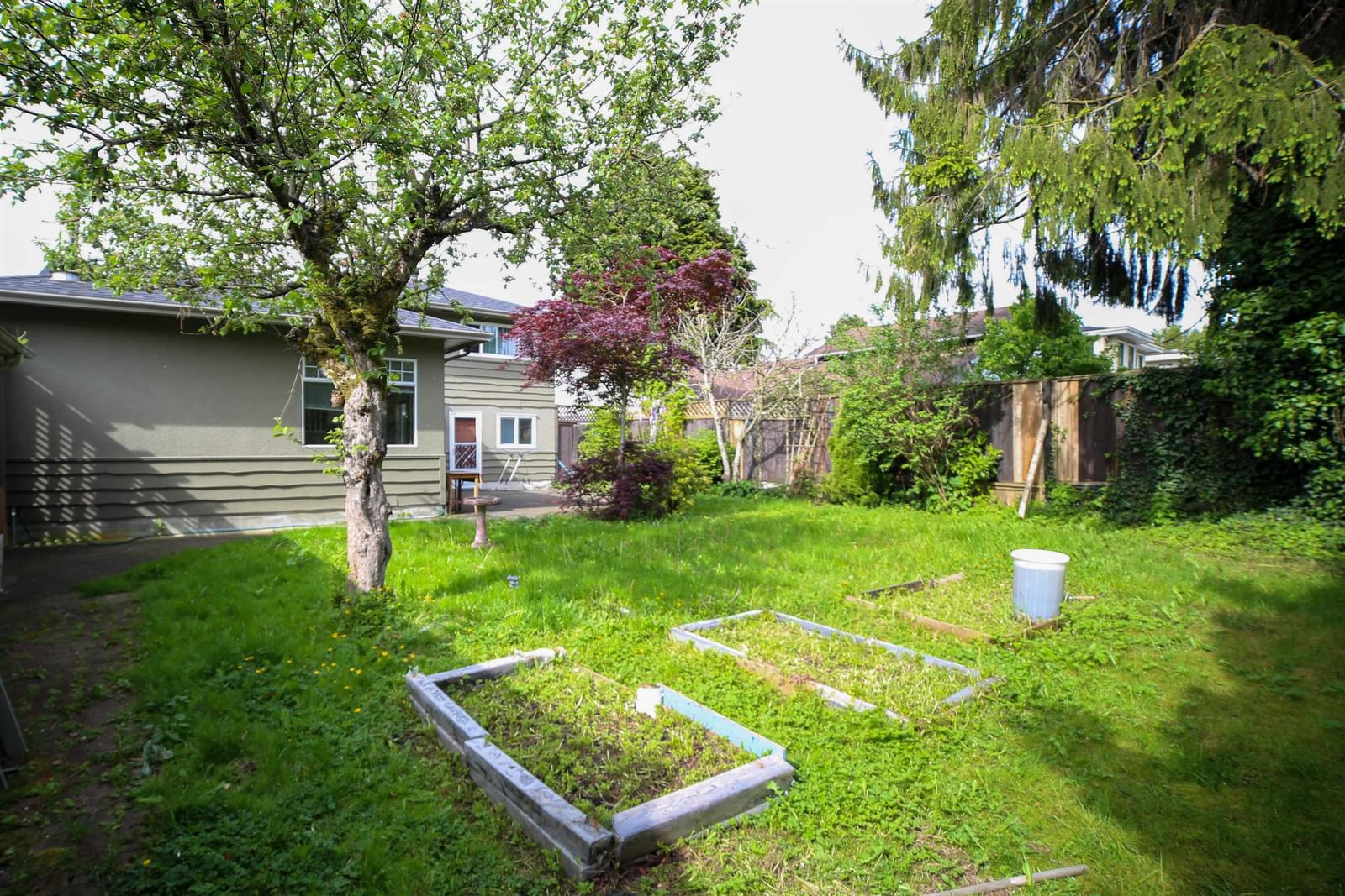 Listing Image 19