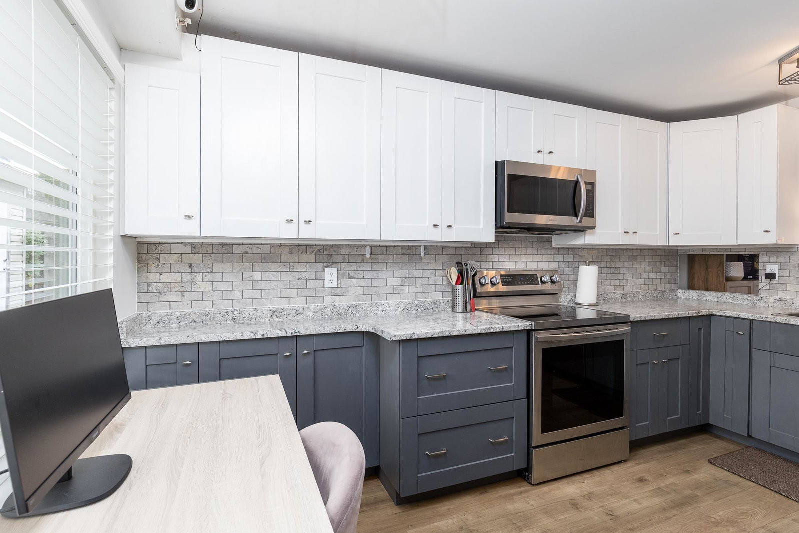 Listing Image 13