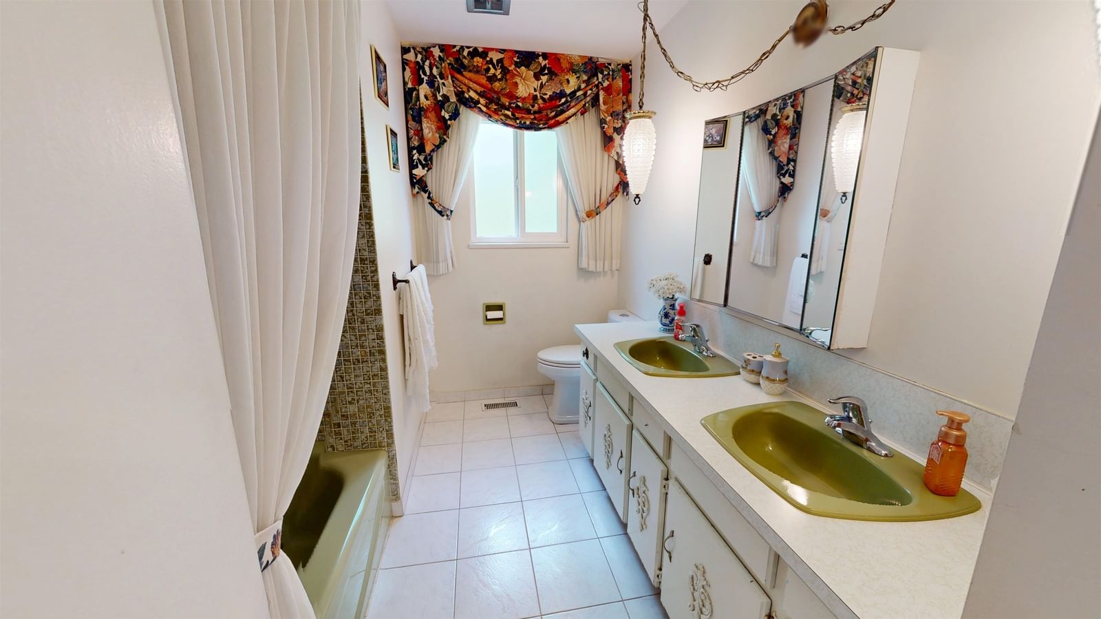 Listing Image 20