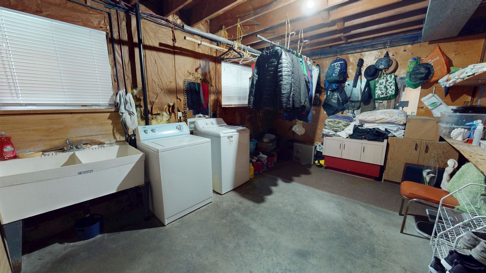 Listing Image 9