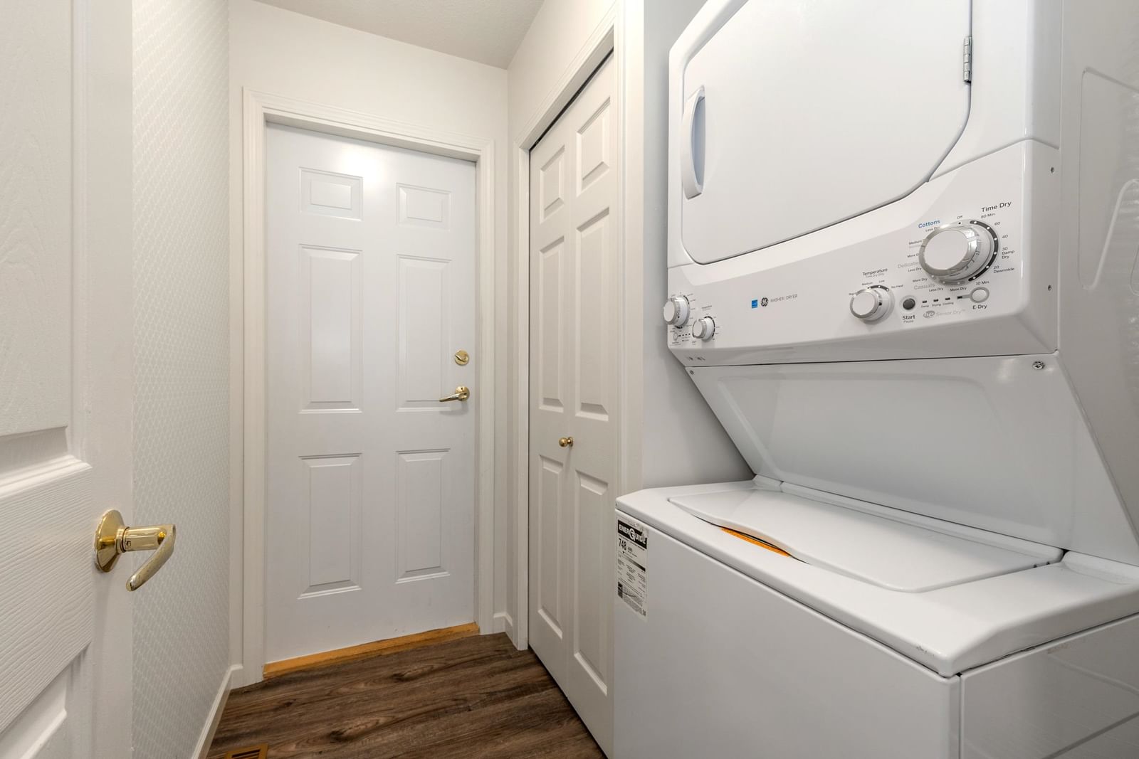 Listing Image 17