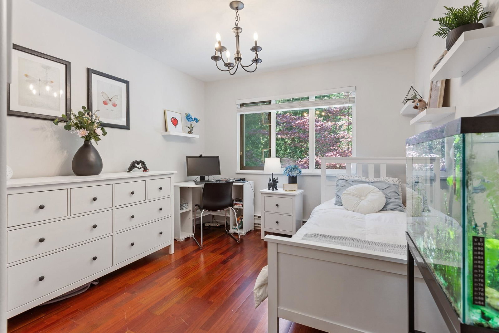 Listing Image 27