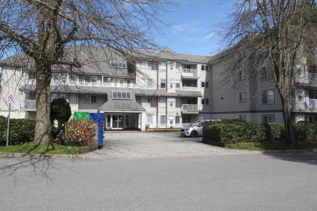 202 - 33407 Tessaro Crescent