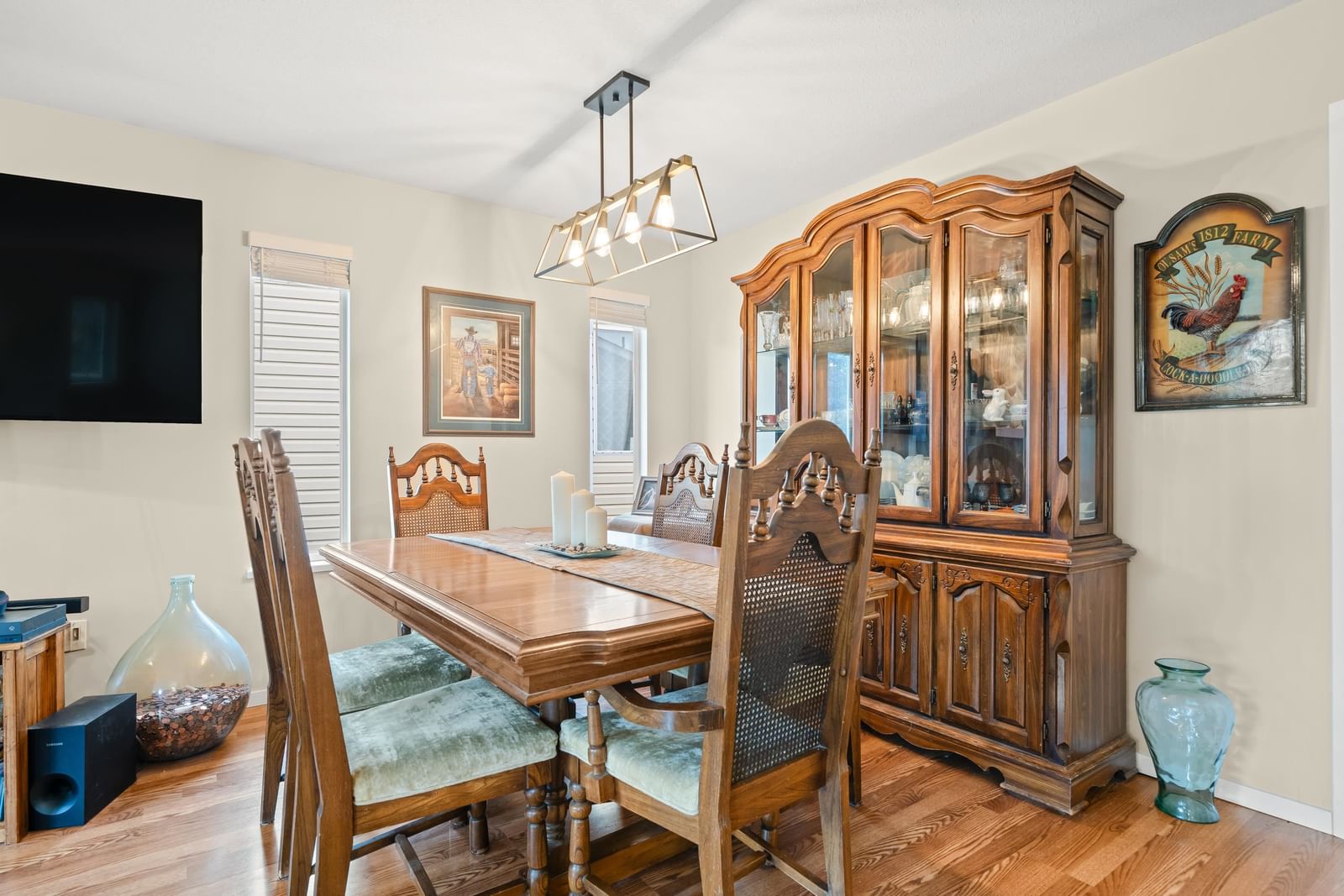 Listing Image 14